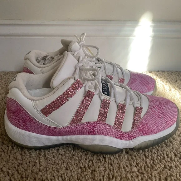 Snakeprint Pink Jordan 11s low - Picture 4 of 4